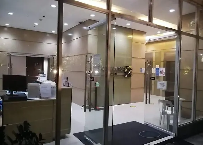 Citispace 1br Condotel At Ridgewood Towers Near Bgc Airport #rw05a *