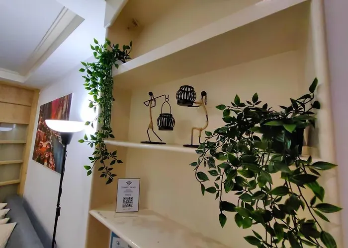 Citispace 1br Condotel At Ridgewood Towers Near Bgc Airport #rw05a